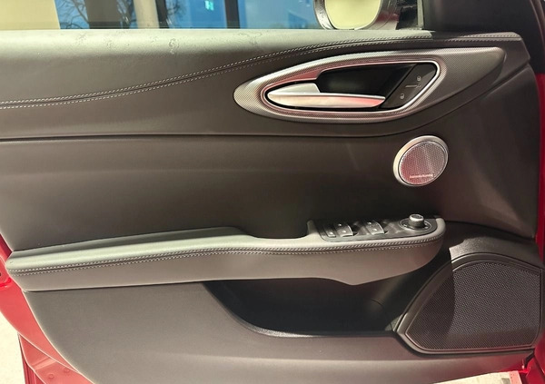 Alfa Romeo Giulia cena 239900 przebieg: 1, rok produkcji 2023 z Gryfów Śląski małe 191